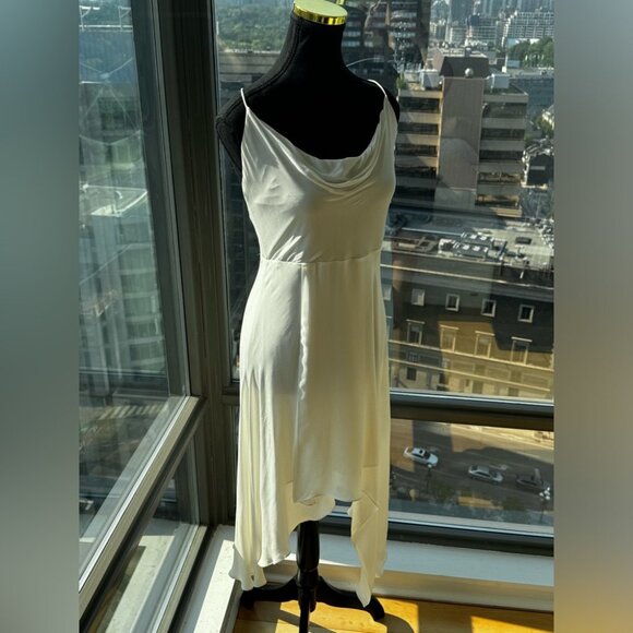 🆕 ALICE + OLIVIA 🧿 NWT Alita Spaghetti Strap Drape Asymmetrical Dress, Sz6 - Picture 4 of 16
